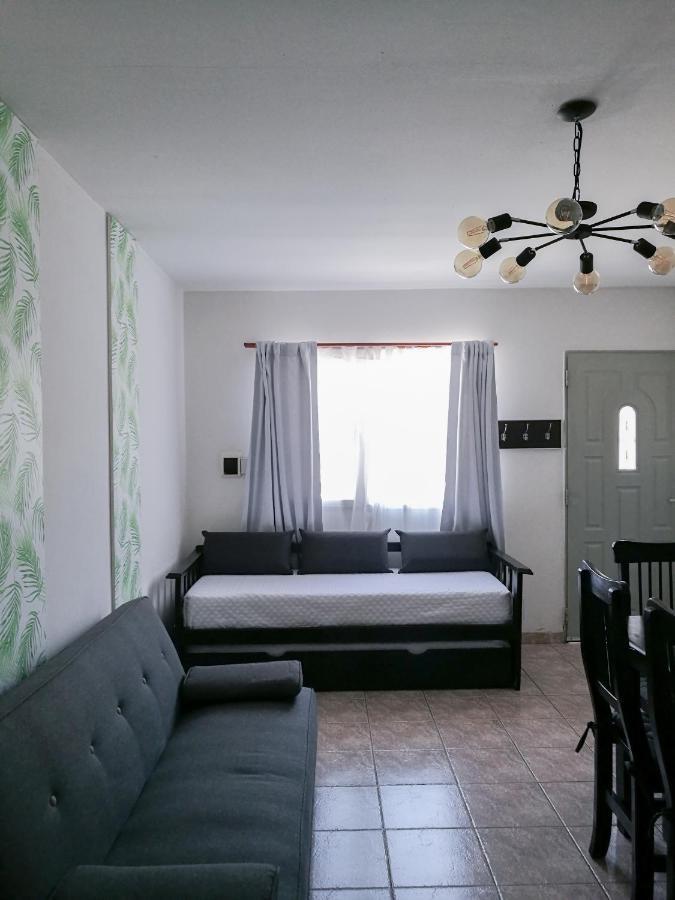 Departamentos Las Araucarias- 2 A 5 Personas Con Estacionamiento เนวเก็น ภายนอก รูปภาพ